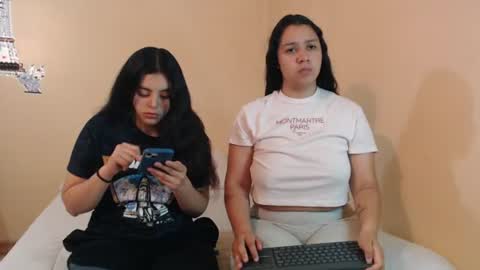 Jazmin and Scarlett online show from 07-10-26, 09:01
