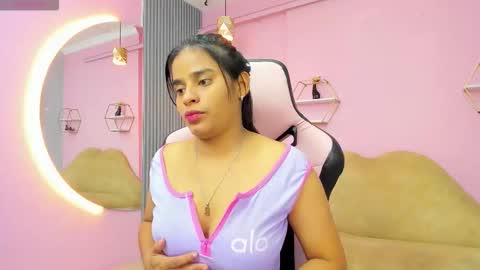 Snapshot of jazmin_ebony chatting on 10-11-25, 10:47 jazmin online show from 10-11-25, 10:47