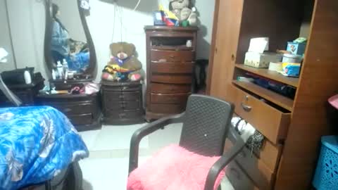 Snapshot of jazmin_rios chatting on 06-08-26, 08:20 jazmim online show from 06-08-26, 08:20