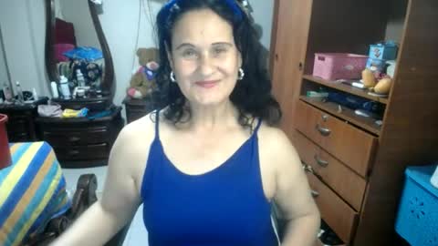 Snapshot of jazmin_rios chatting on 06-23-26, 02:37 jazmim online show from 06-23-26, 02:37