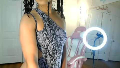 Jazmine Fox online show from 07-15-26, 09:20