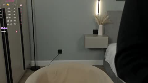 Snapshot of jazminenakano chatting on 09-28-25, 07:08 Mira the personal mirage D online show from 09-28-25, 07:08