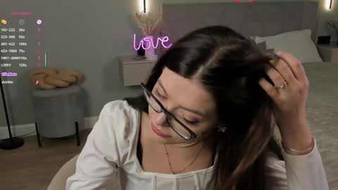 Snapshot of jazminenakano chatting on 10-19-25, 07:20 Mira the personal mirage D online show from 10-19-25, 07:20