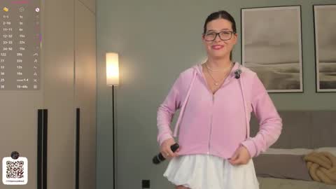 Snapshot of jazminenakano chatting on 11-26-25, 07:15 Mira the personal mirage D online show from 11-26-25, 07:15