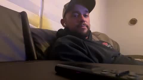 Snapshot of jbills910910 chatting on 03-12-26, 03:34 jbills910910 online show from 03-12-26, 03:34