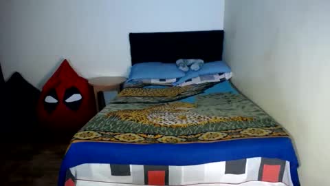 Snapshot of jboy_s chatting on 09-13-25, 03:28 jboy_s online show from 09-13-25, 03:28