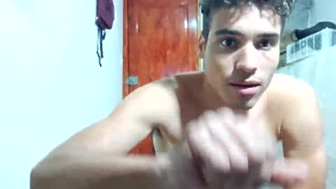 Lin online show from 09-17-25, 03:08