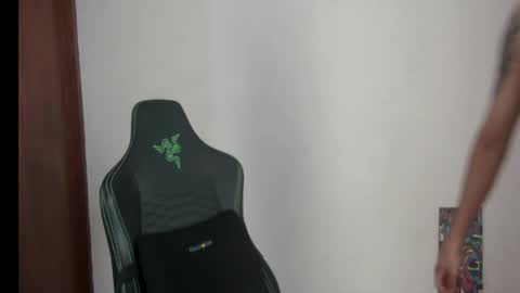Snapshot of jbx6x9 chatting on 04-25-26, 07:22 NiceD online show from 04-25-26, 07:22