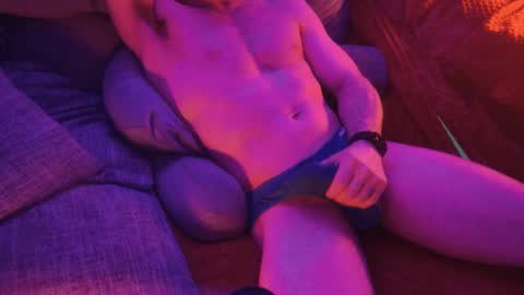 Snapshot of jc281111 chatting on 02-26-25, 10:20 Hornyhunk 30 online show from 02-26-25, 10:20