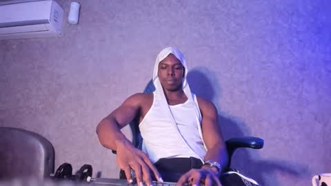 Snapshot of jd_thebaby chatting on 02-06-26, 02:20 jd thebaby online show from 02-06-26, 02:20