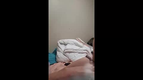 jdonker03 online show from 04-12-26, 04:23