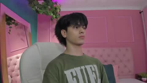 J E A N online show from 12-10-24, 05:39