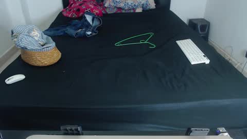 Jean Carlos online show from 12-17-25, 08:04