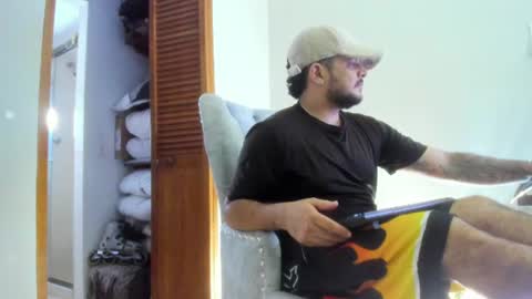 Snapshot of jeann_alex chatting on 06-18-26, 01:39 Jean alex online show from 06-18-26, 01:39