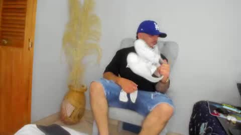 Snapshot of jeann_alex chatting on 06-21-26, 01:19 Jean alex online show from 06-21-26, 01:19