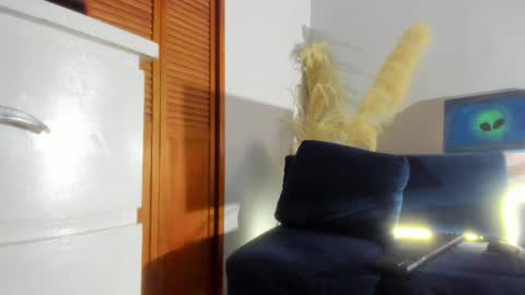 Snapshot of jeann_alex chatting on 06-27-26, 12:15 Jean alex online show from 06-27-26, 12:15