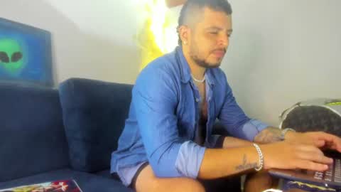 Snapshot of jeann_alex chatting on 06-29-26, 02:29 Jean alex online show from 06-29-26, 02:29