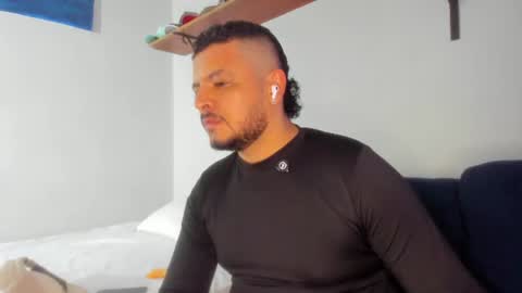 Snapshot of jeann_alex chatting on 07-11-26, 01:30 Jean alex online show from 07-11-26, 01:30