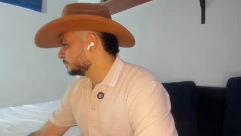 Snapshot of jeann_alex chatting on 07-12-26, 12:12 Jean alex online show from 07-12-26, 12:12
