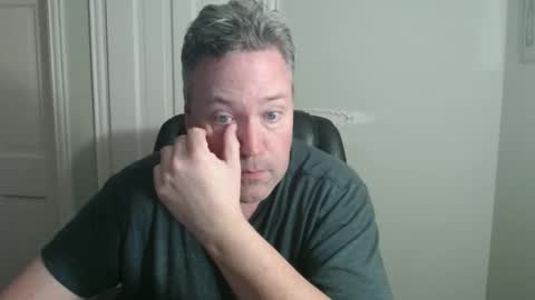 JE online show from 10-23-25, 03:06