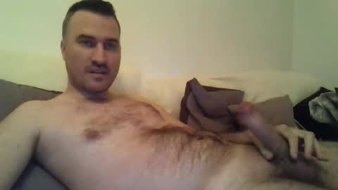 Snapshot of jebeni18 chatting on 10-18-25, 07:03 somefucker6666 online show from 10-18-25, 07:03