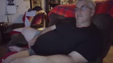 dadbody71 online show from 04-12-26, 03:11