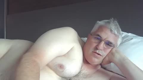 dadbody71 online show from 04-26-26, 12:30