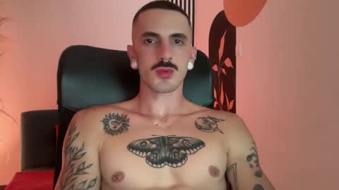 Snapshot of jeff_cube chatting on 10-02-25, 09:33 Jeff and Mugi Independent model online show from 10-02-25, 09:33