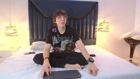 Snapshot of jeffbellfort chatting on 07-05-26, 07:54 JeffBellfort online show from 07-05-26, 07:54