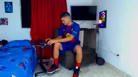Snapshot of jeffer21_hot chatting on 05-09-26, 06:40 jeffer21_hot online show from 05-09-26, 06:40