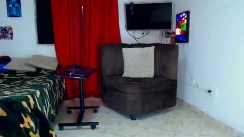 Snapshot of jeffer21_hot chatting on 05-21-26, 04:08 jeffer21_hot online show from 05-21-26, 04:08