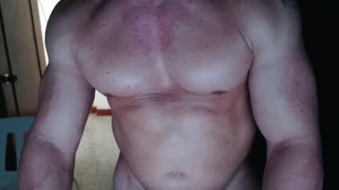 Snapshot of jefmuscletw chatting on 01-31-25, 03:33 brayam online show from 01-31-25, 03:33