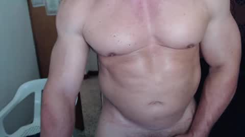 Snapshot of jefmuscletw chatting on 02-05-25, 05:31 brayam online show from 02-05-25, 05:31