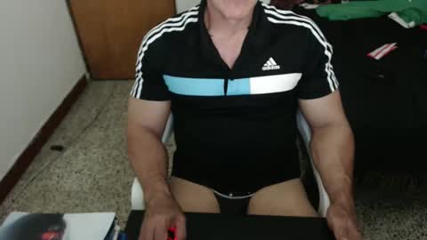 Snapshot of jefmuscletw chatting on 02-23-25, 11:14 brayam online show from 02-23-25, 11:14
