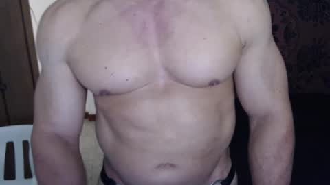 Snapshot of jefmuscletw chatting on 02-26-25, 03:19 brayam online show from 02-26-25, 03:19