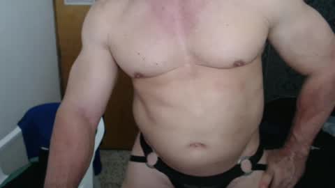 Snapshot of jefmuscletw chatting on 09-20-25, 03:29 brayam online show from 09-20-25, 03:29