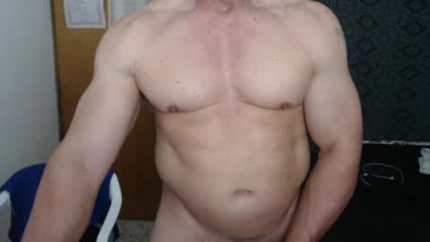 Snapshot of jefmuscletw chatting on 09-30-25, 04:12 brayam online show from 09-30-25, 04:12