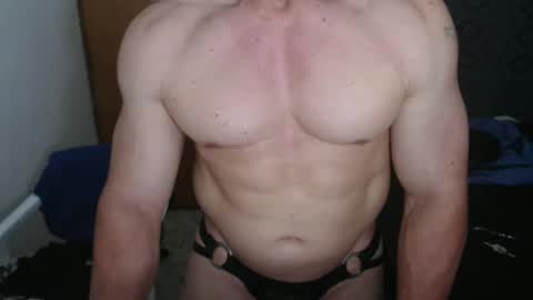 Snapshot of jefmuscletw chatting on 04-24-26, 04:15 brayam online show from 04-24-26, 04:15