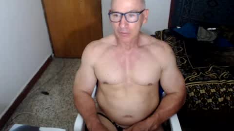 Snapshot of jefmuscletw chatting on 07-23-26, 02:53 brayam online show from 07-23-26, 02:53