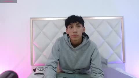 Camilo online show from 11-04-25, 04:55