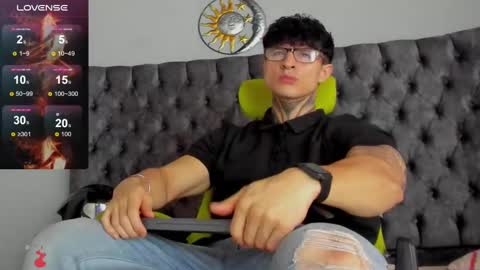 Snapshot of jeins_carter chatting on 01-11-25, 01:43 JC online show from 01-11-25, 01:43