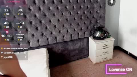 Snapshot of jeins_carter chatting on 03-12-25, 05:07 JC online show from 03-12-25, 05:07