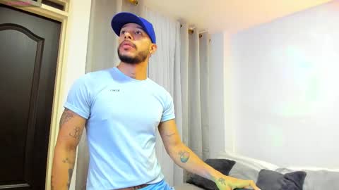 Snapshot of jeisonmillan_ chatting on 01-08-26, 11:01 Jeison online show from 01-08-26, 11:01