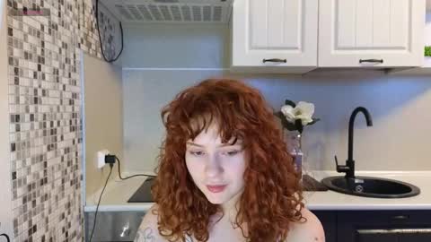 Snapshot of jelly_cherry chatting on 02-04-25, 06:25 Emily online show from 02-04-25, 06:25