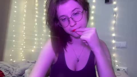 Snapshot of jelly_gum chatting on 12-17-24, 01:05 Inna online show from 12-17-24, 01:05