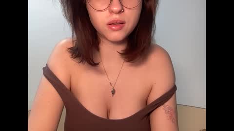 Snapshot of jelly_gum chatting on 01-14-25, 08:52 Inna online show from 01-14-25, 08:52