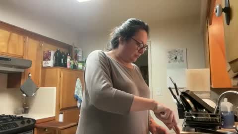 Snapshot of jellybeanin chatting on 12-25-24, 08:07 Jelli online show from 12-25-24, 08:07