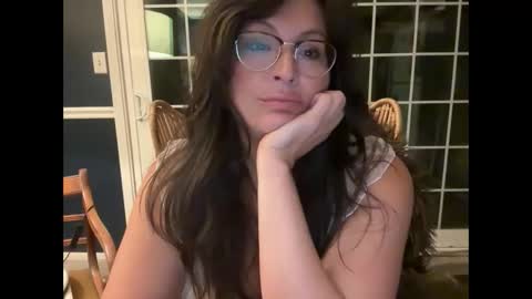 Snapshot of jellybeanin chatting on 09-10-25, 06:24 Jelli online show from 09-10-25, 06:24