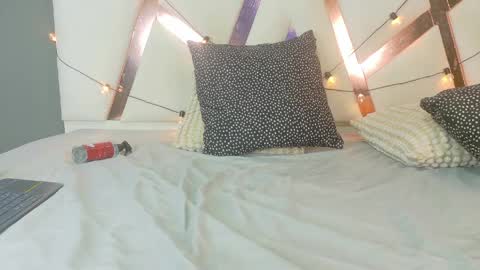 Jena  online show from 04-11-26, 07:45