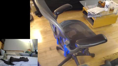 Snapshot of jenandjamesnyc chatting on 11-10-25, 01:21 PegMePlease online show from 11-10-25, 01:21